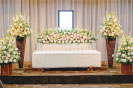 小さい家族葬花祭壇イメージ